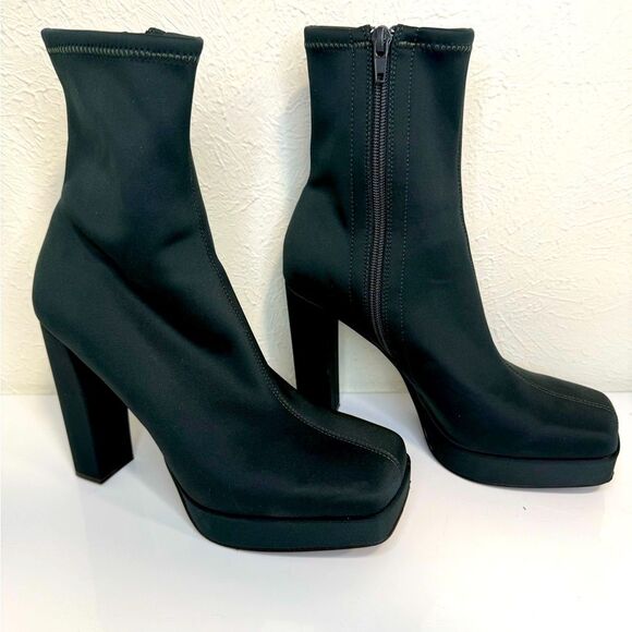 Jeffrey Campbell Arcadia Forest Green Neoprene Booties, Size 7 - Picture 4 of 8